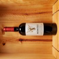 Montes Classic 2018 - Chile - Cabernet Sauvignon 750ml · Bright and lively violet-red color with aromas of ripe strawberries, plums, and figs. Notes ...