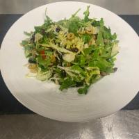 Veggie Salad (32 oz) · Arugulas, lettuce, mushroom, olives, artichoke, black beans, green and red peppers
