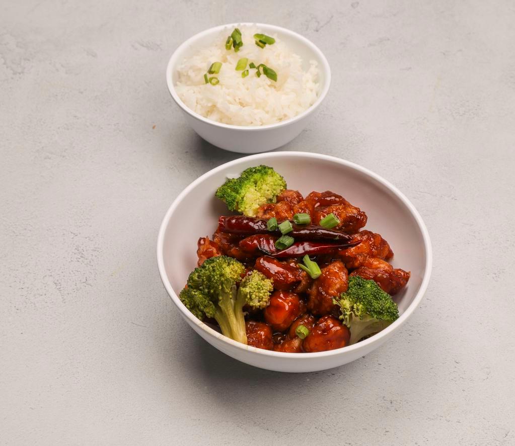 H7. General Tso's Chicken · Crispy chunk of chicken with broccoli sauteed in honey sauce. With white rice. Hot and spicy. 