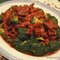 Beef with Broccoli芥兰牛 · Stir fried tender beef and fresh broccoli in a ginger soy sauce.