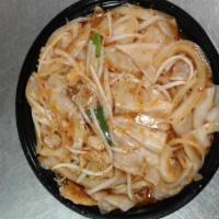 Thai Drunken Noodle  · Wider rice noodle with choice of white meat chicken, roast pork or  vegetable or beef or shr...
