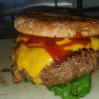 DADDYZ' BURGER · Approx. 1 lbs stuffed burger (e.g. onions, cheddar cheese), comes with waffle fries