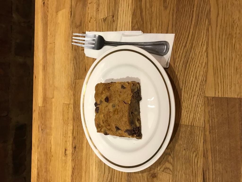 Blondie brownie · With chocolate chips and walnuts