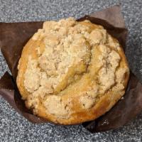 Apple Muffin · Yogurt muffin with apple filling and sweet crumbs on top
