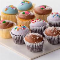 Classic Mini Dozen to go · 12  mini assorted Vanilla ＆ Chocolate cupcakes with Vanilla and Chocolate Buttercream topped...