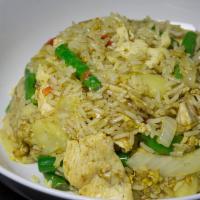 Curry and Potato Fried Rice · Curry fried rice with potato, egg, onion and string bean