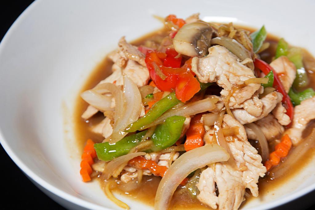 Ginger Sauce (Pad Khing Soy) · Choice of meat or vegetable, sauteed with sliced ginger, onion, scallion, mushroom and black bean sauce.