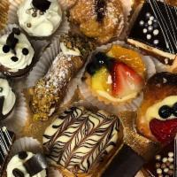 L'Arte Large Tray of Pastries · Tray with assorted signature pastries. 22 pastries.