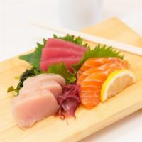 Hamachi sashimi · 3 pieces of yellowtail