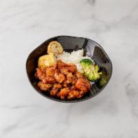 General Tso's Chicken Dinner Combo · Spicy. Served with your choice of rice and egg roll.