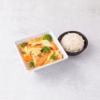 2. House Special Curry · Red curry with peanut sauce, broccoli, carrot, bell pepper and cabbage.