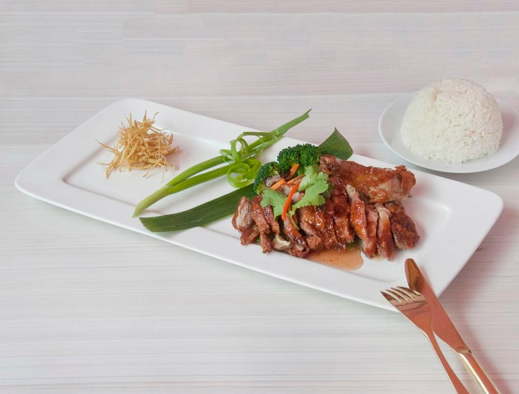 Duck Pino Nior · Crisky duck with sweet and sour wine sauce. This is a Thai dish, but heavily inflhenceforth by exotic Asian cuisine.