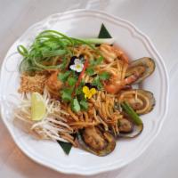 Udon Pad Thai Noodle · 
