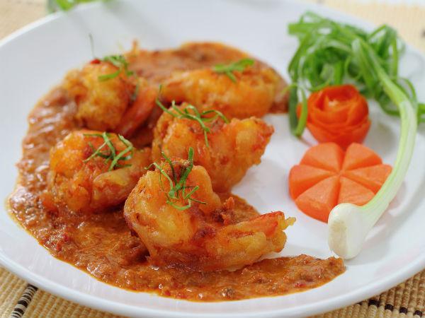 Shrimp Balchao · Shrimps with mustard seeds and curry leaves in a tangy sauce.