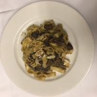 Fettuccine Mushrooms · Homemade pasta, Mushroom, Garlic, Olive Oil