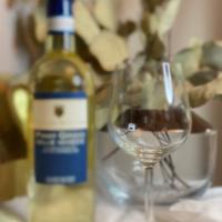 Villa Dé Moreschi Pinot Grigio DOC (Veneto, IT) · Must be 21 to purchase. This Pinot Grigio starts off with inviting aromas of tropical fruits...