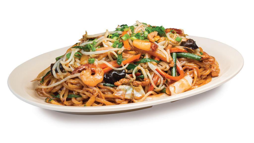 Bokkeummyeon · Pork, shrimp and assorted vegetables are stir-fried with noodles in special oyster sauce.