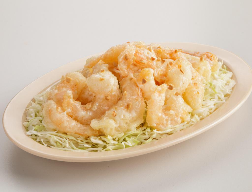 Cream Shrimp · Deep-fried shrimp are served with mayonnaise cream sauce peanut on top.