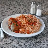 Spaghetti Meatball · Long thing pasta.