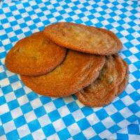 4 Chocolate Chip Cookies · Tasty chocolate chip cookies.