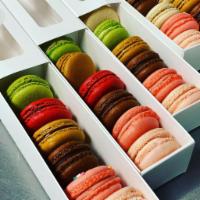 French Macarons - Box of 6 · French macarons (Assortment).