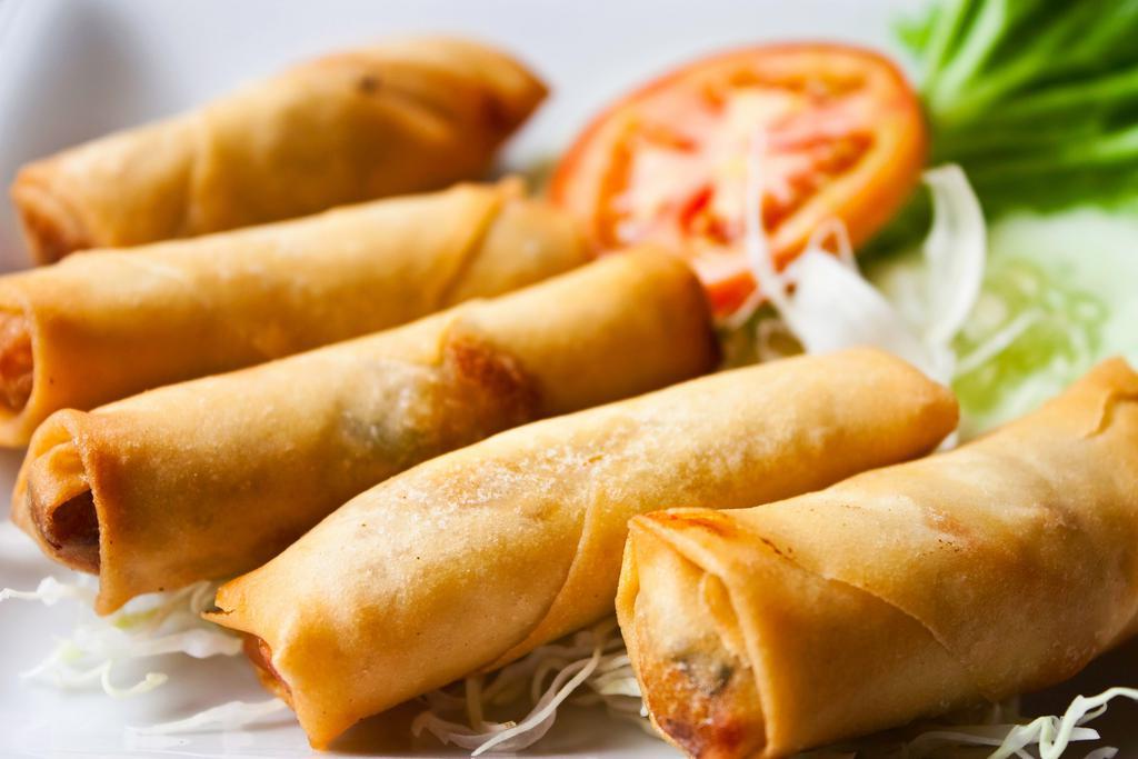 vegetarian spring roll with sweet chilli sauce  · 3 pieces.