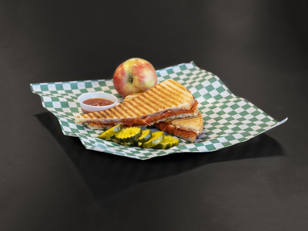 Grub & Grog · American · Lunch · Salads · Sandwiches