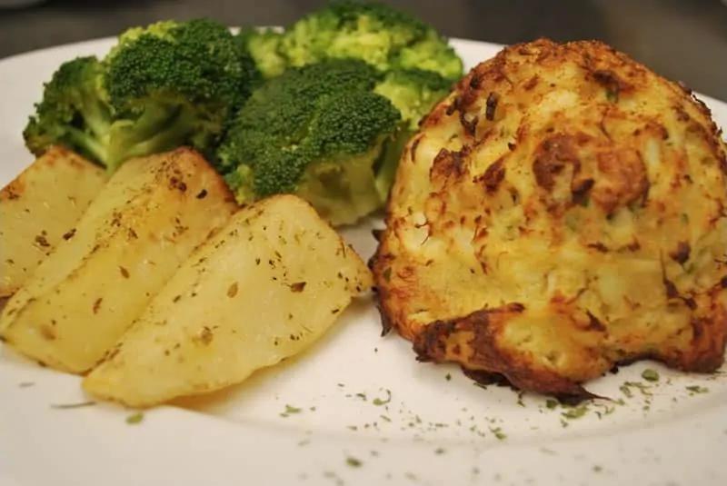 Jumbo Lump Crab Cake · Served with 2 sides of your choice.