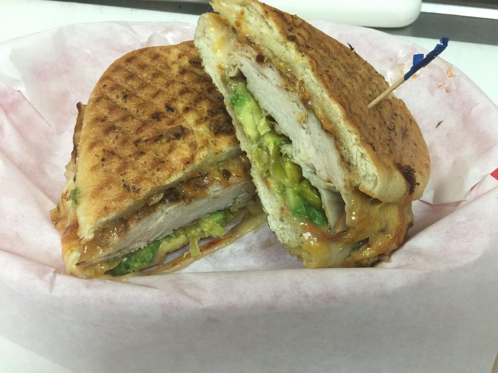 Vicente · Sliced Turkey Breast, Avocado, cheddar cheese, Pepperoncini and Mayo