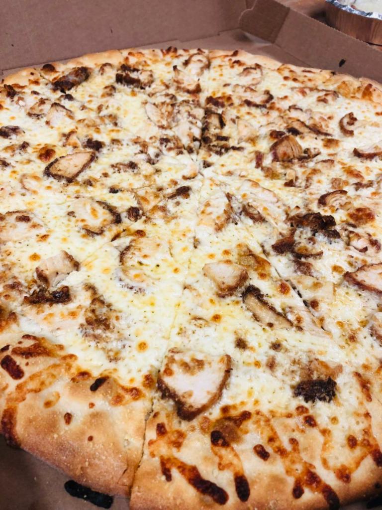 Chicken Alfredo pizza  · Grill chicken, mozzarella cheese and Alfredo sauce ( white ) 