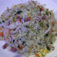 41. Young Chow Fried Rice 扬州炒饭 · Shrimp, chicken, pork and vegetables.