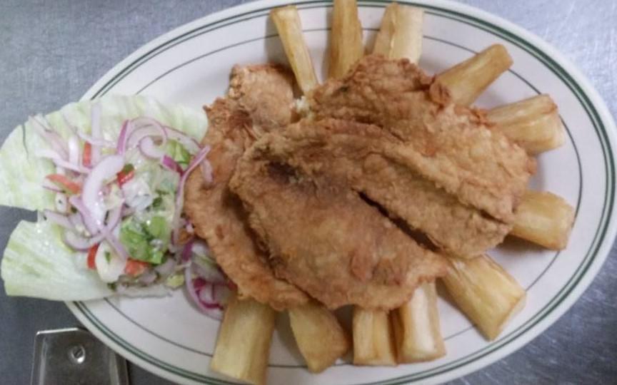 Pescado Frito · Filete. Fried fish fillet. Served with salad and white rice.