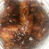 5. Chicken Wings with Garlic Sauce · Hot and spicy.