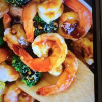 C14. Shrimp and Scallops with Broccoli Combo Plate · 