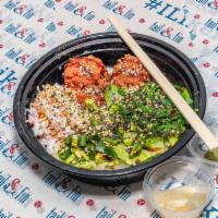 Flaming Tuna · Spicy Tuna|Surimi Crab|Romaine Lettuce| Seaweed Salad| Furikake| Jalapeno|Unagi Sauce