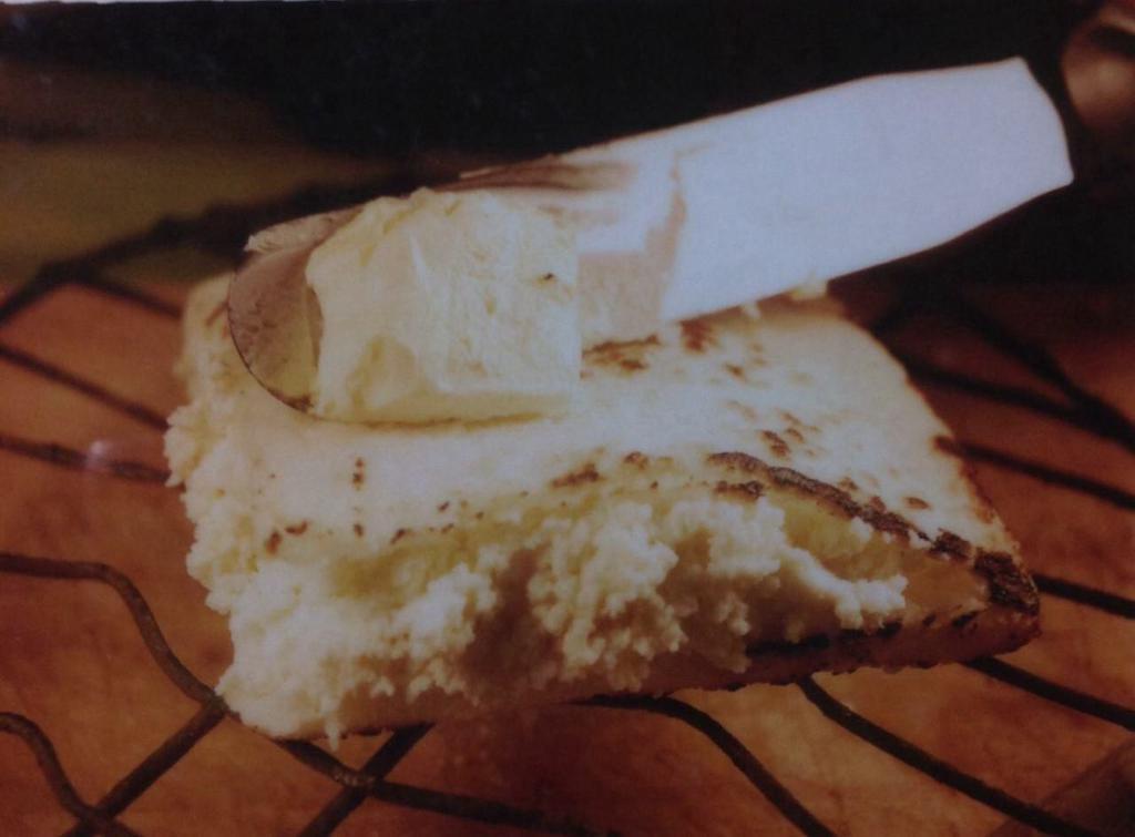 Arepa Campesina · Arepa asada con queso cuajada