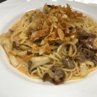 Pork and Eryngii Spicy Cream Sauce · Eryngii mushrooms, onions and spicy pork in a garlic cream sauce topped with fried onions an...