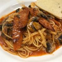 Sausage and Mushroom Pasta · Sausage and mushrooms with spaghetti pasta, 8 sauces to choose from. Served with garlic bread.