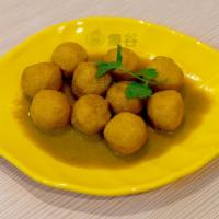 L01. Curry Fish Balls · 