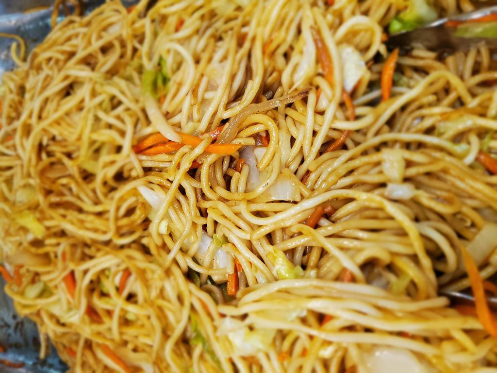 Lo Mein Noodle · Stir fried noodle dish.
