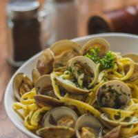 Linguini alle Vongole · Clams, olive oil, garlic, white wine and parsley.