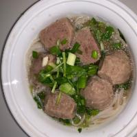 2. Pho Meatballs  · Beef meatballs, rice noodles, beef broth, onion, pepper.
