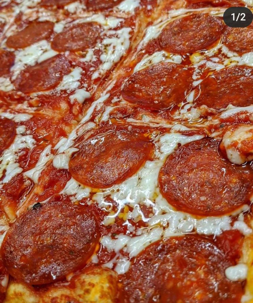 Box of 8 Pepperoni Pizza Slices · SAVING OF 2$ OFF SLICE PRICE