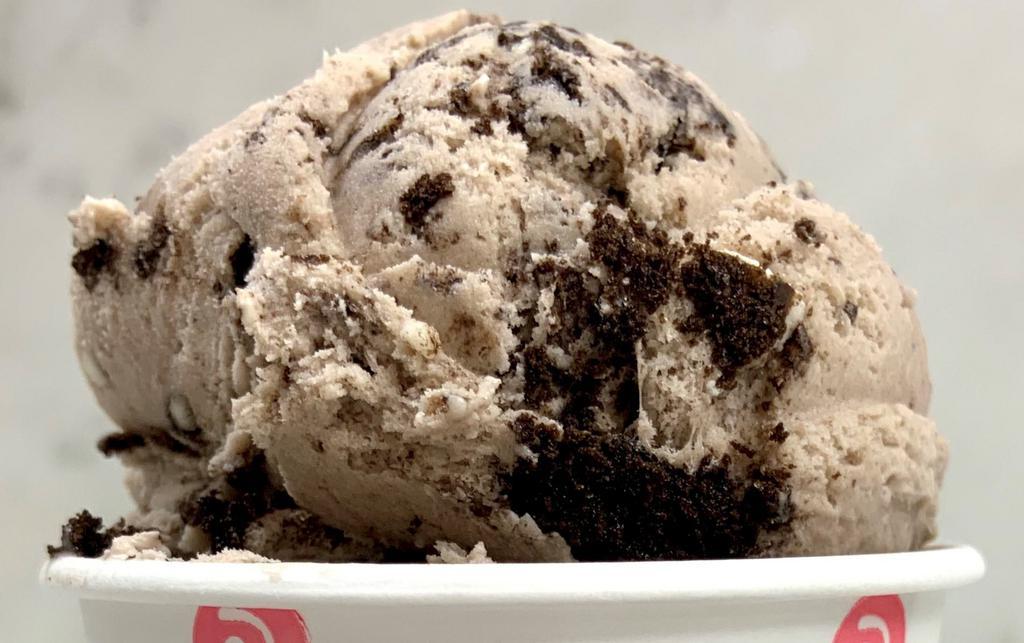 Cookies & Cream Ice Cream · Vanilla ice cream with Oreos.