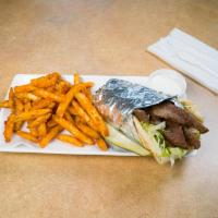 Gyro Pita · Lamb and beef with lettuce, tomato and mayo. Served with freshly baked bread, chips and a pi...