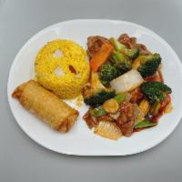C9. Beef with Mixed Vegetables Combo Platter什菜牛 · 
