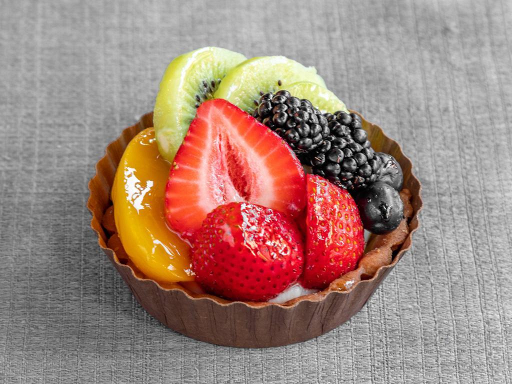 Fruit tart 4' · Smooth,made-from-scratch pastry cream topped with fresh strawberries, kiwi,blueberries and blackberries