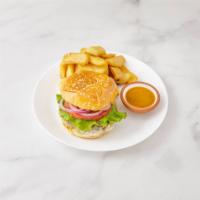 Cheeseburger 8oz · Served with french fries.