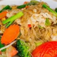 Pad Woon Sen · Glass noodle, green and white onion, carrot, celery, cabbage, broccoli, bean sprout, and egg.