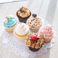 6 Pack Assorted Cupcakes · Choose your flavors!